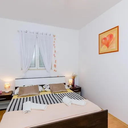 Apartment Antej - One Bedroom With Terrace And City View *