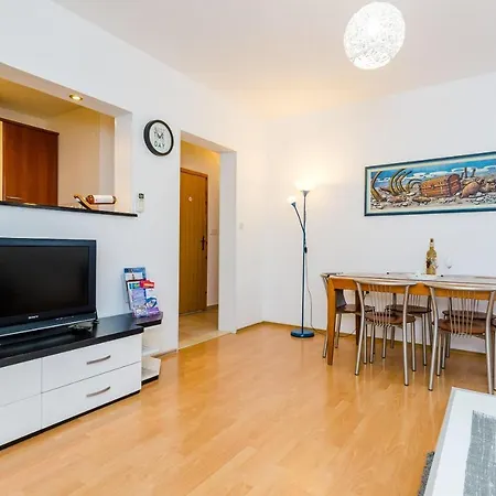 Antej - One Bedroom With Terrace And City View *